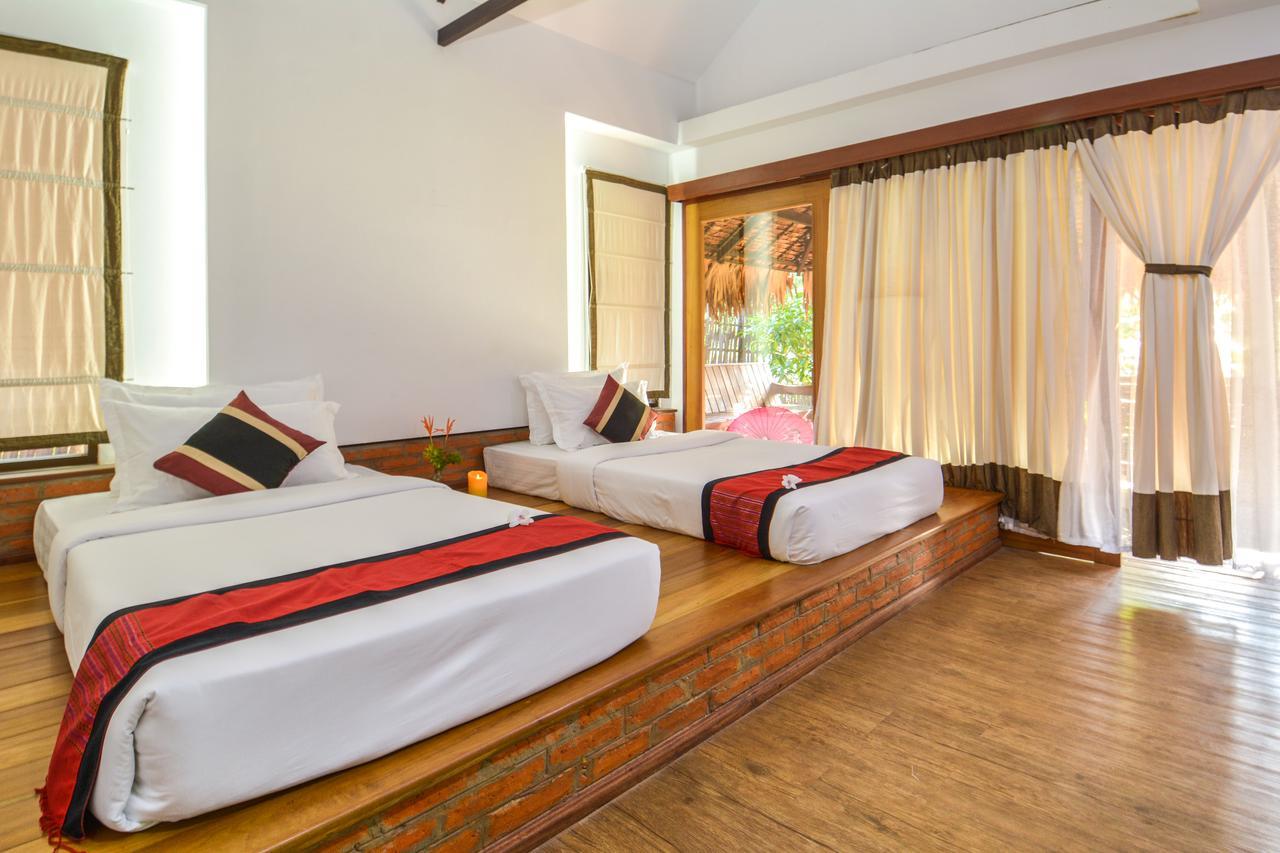 Hotel Queen Jamadevi Moulmein Esterno foto