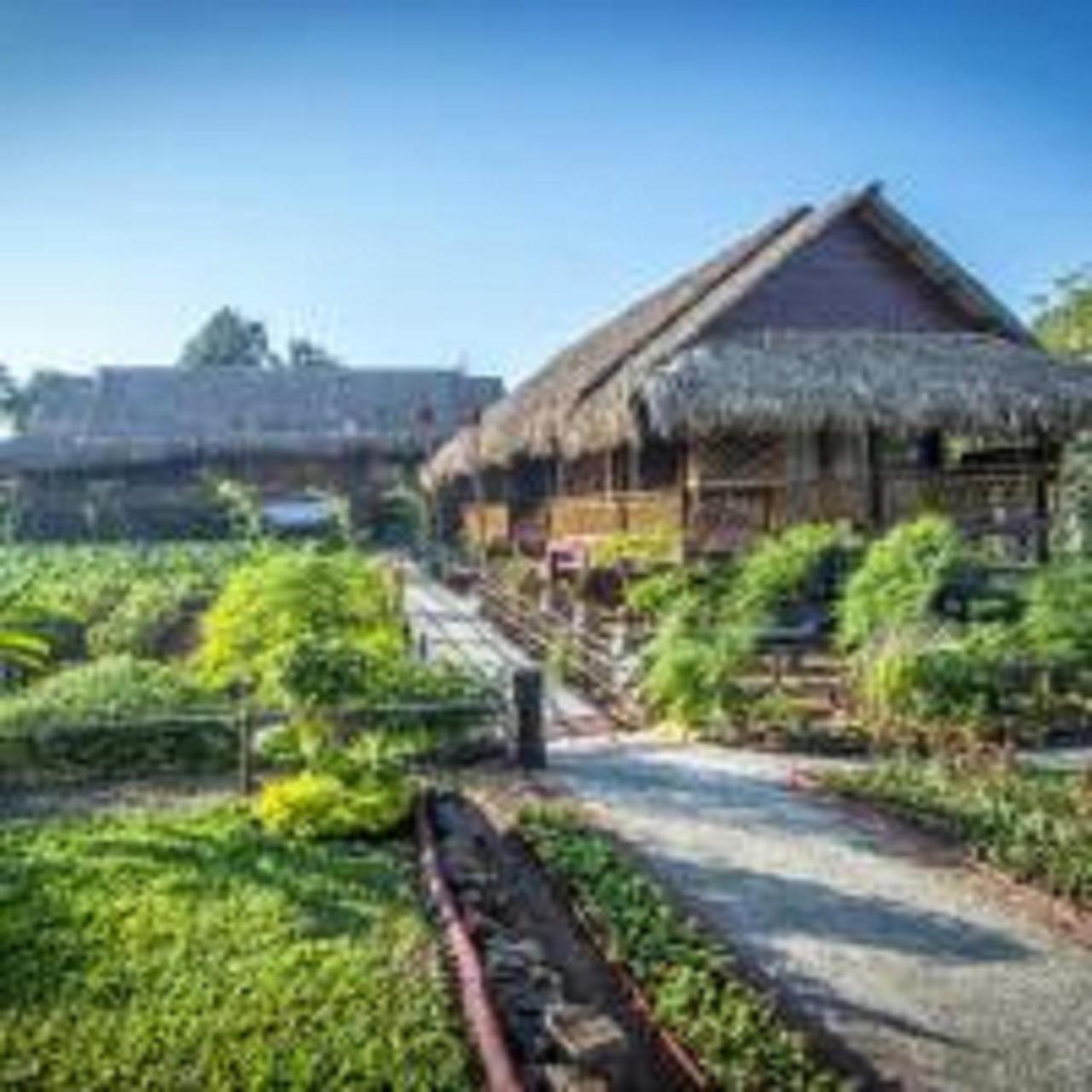 Hotel Queen Jamadevi Moulmein Esterno foto